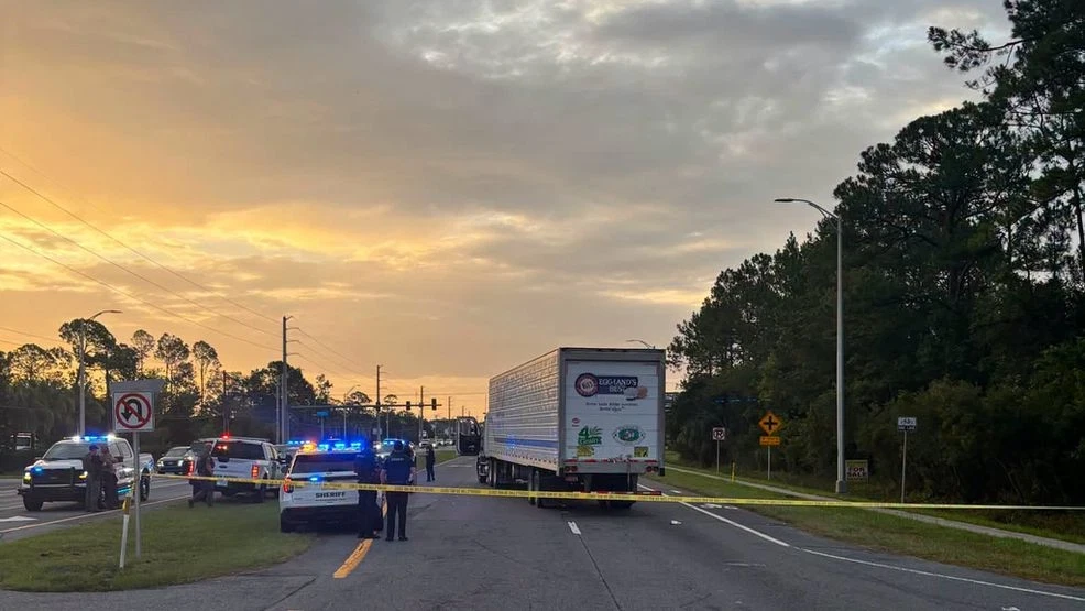 Man fleeing ICE agents killed after running into path of tractor trailer in Florida