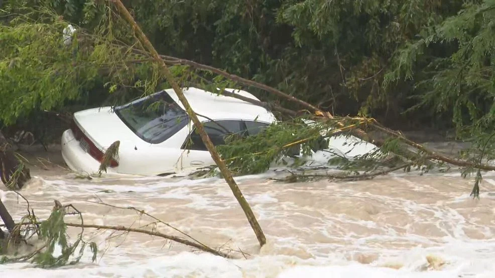 2 killed as catastrophic Texas flooding forces hundreds of rescues