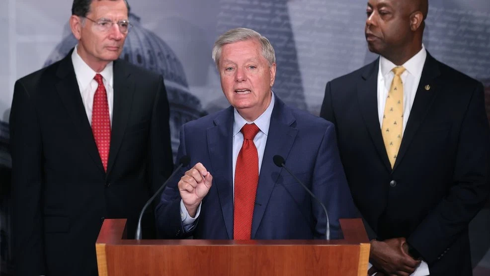 Graham's death adds to wave of change sweeping Washington