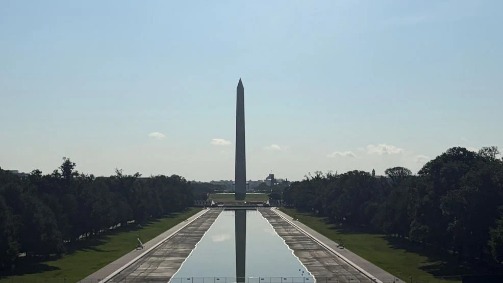 Lincoln Memorial Reflecting Pool emptied again | GALLERY