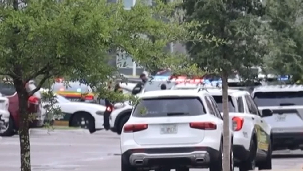 4-year-old finds unsecured gun, fatally shoots 2-year-old during Florida vacation